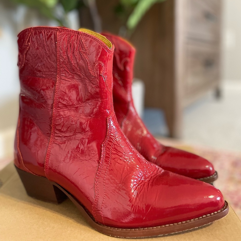 Free People women’s New Frontier Western bootie size 39